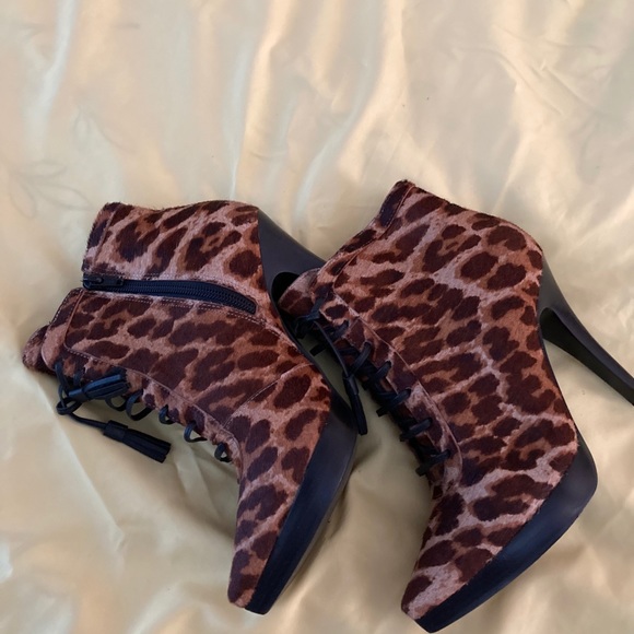 Steve Madden booties - Picture 4 of 8